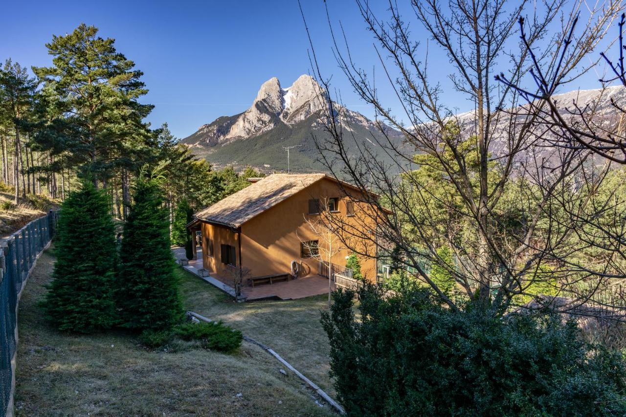 Cal Roig - Pedraforca Villa Saldes Exterior photo